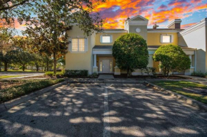 ELEGANT, COMFORTABLE, INEXPENSIVE... REUNION RESORT